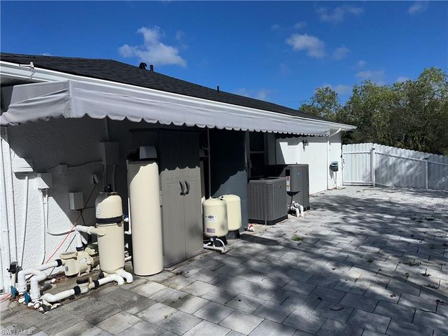 3417 31st ST W, Lehigh Acres, FL 33971