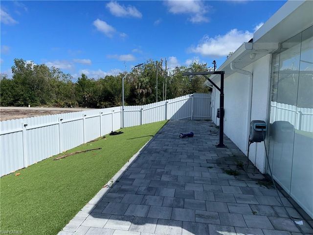 3417 31st ST W, Lehigh Acres, FL 33971