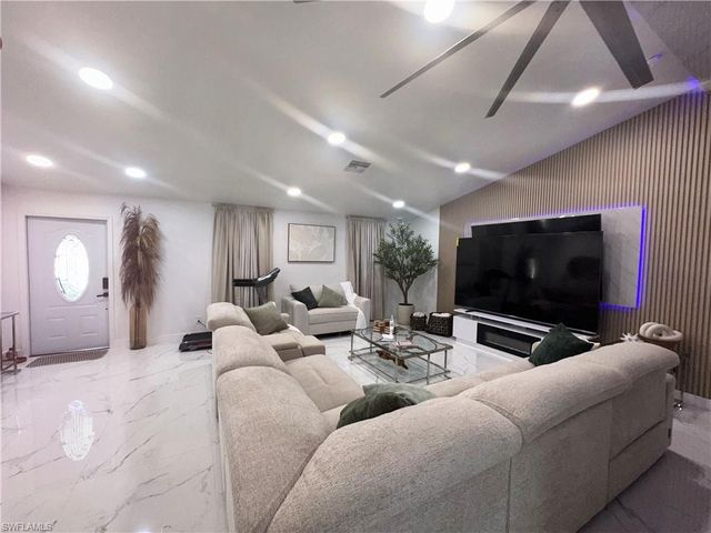 3417 31st ST W, Lehigh Acres, FL 33971