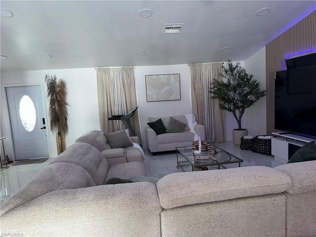 3417 31st ST W, Lehigh Acres, FL 33971