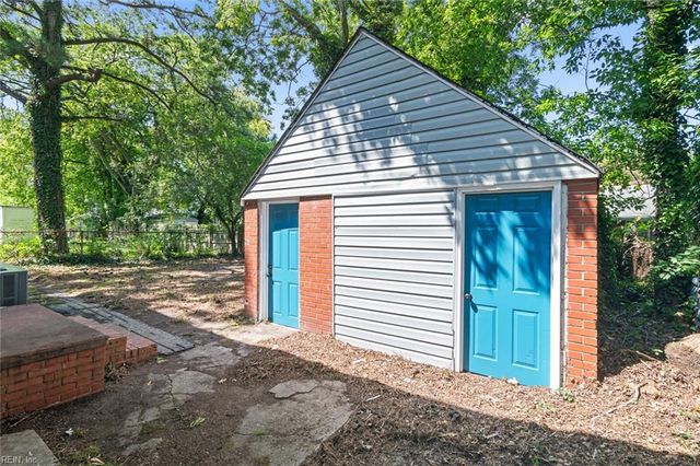 2620 Mapleton AVE B, Norfolk, VA 23504