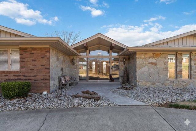 275 Lakeview Drive, Somerset, KY 42503