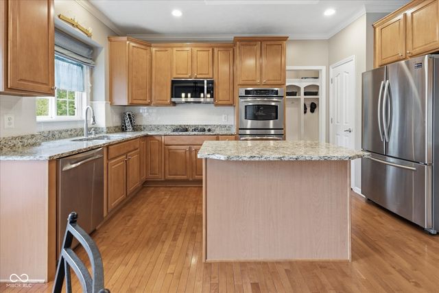 12472 Cirrus Drive, Fishers, IN 46037