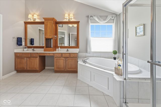 12472 Cirrus Drive, Fishers, IN 46037