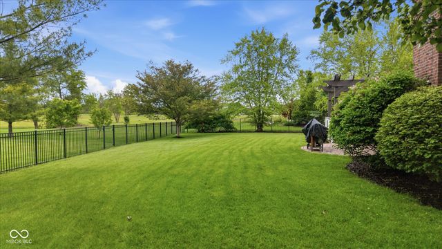 12472 Cirrus Drive, Fishers, IN 46037