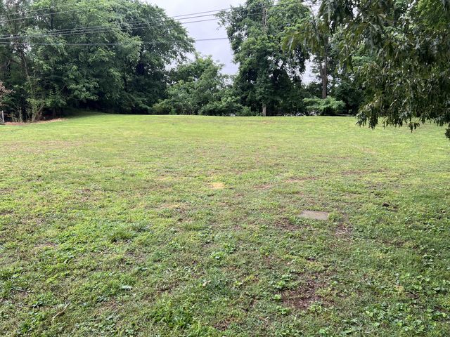 304 Pine Mountain Rd, Clarksville, TN 37042