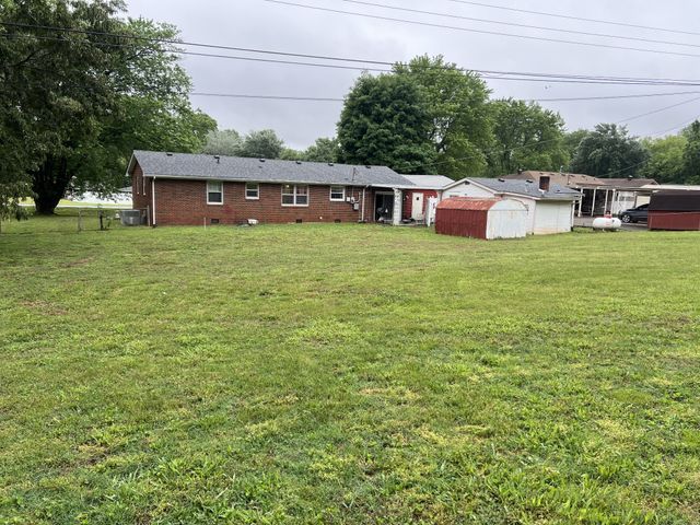 304 Pine Mountain Rd, Clarksville, TN 37042