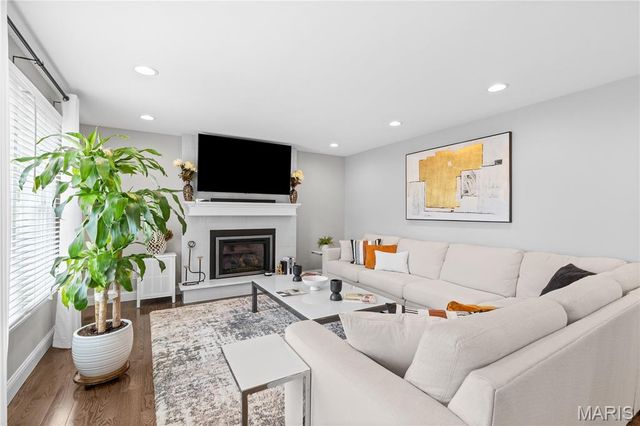 3532 Espace Court, Florissant, MO 63034