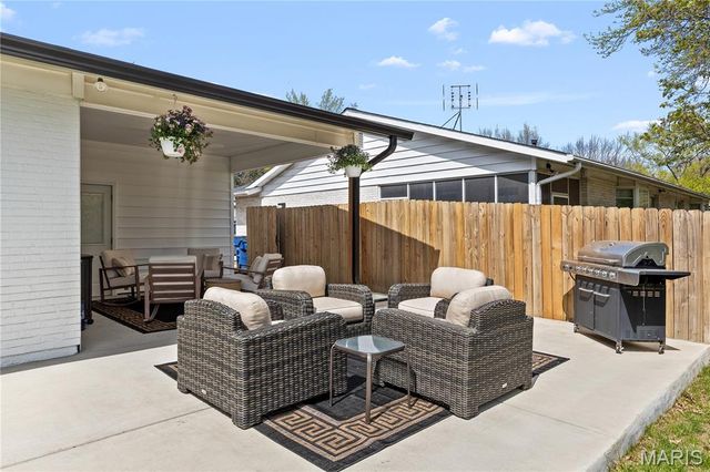 3532 Espace Court, Florissant, MO 63034