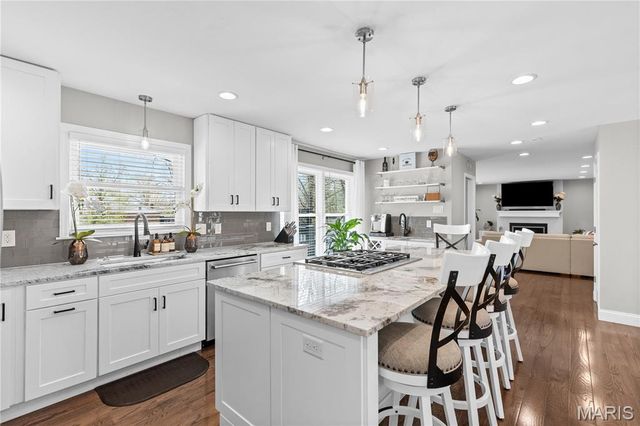 3532 Espace Court, Florissant, MO 63034
