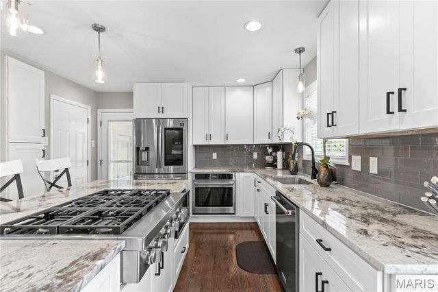 3532 Espace Court, Florissant, MO 63034