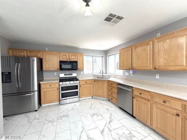 825 Gleamstar Avenue, Las Vegas, NV 89123