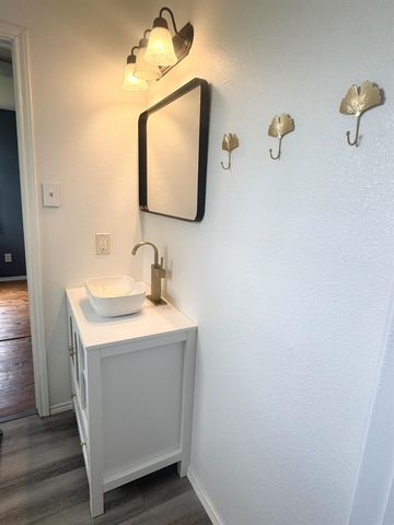 788 Riverside Drive, Palacios, TX 77465