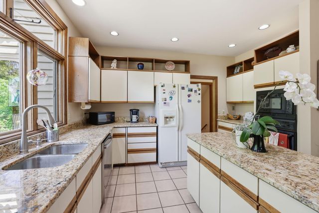 29 Rock Crest Drive, Signal Mountain, TN 37377