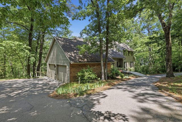 29 Rock Crest Drive, Signal Mountain, TN 37377