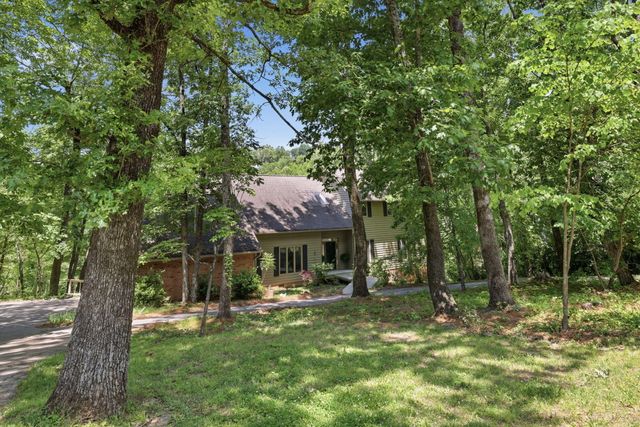 29 Rock Crest Drive, Signal Mountain, TN 37377