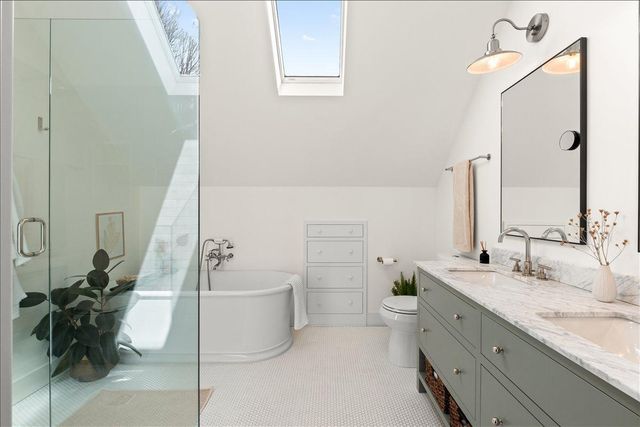 4433 Oliver Avenue N, Minneapolis, MN 55412