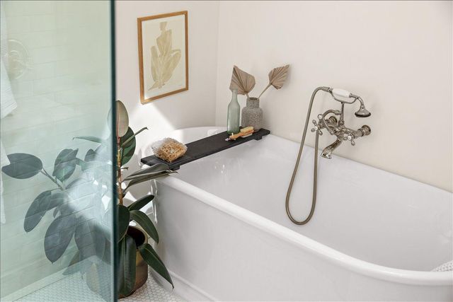 4433 Oliver Avenue N, Minneapolis, MN 55412