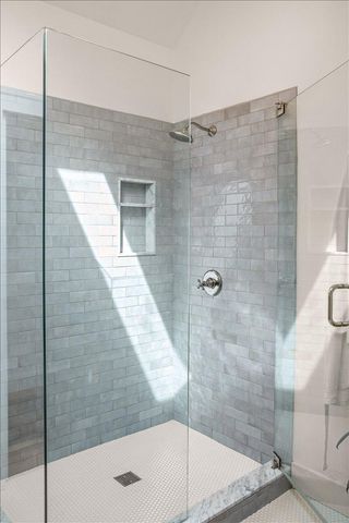 4433 Oliver Avenue N, Minneapolis, MN 55412