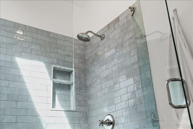 4433 Oliver Avenue N, Minneapolis, MN 55412