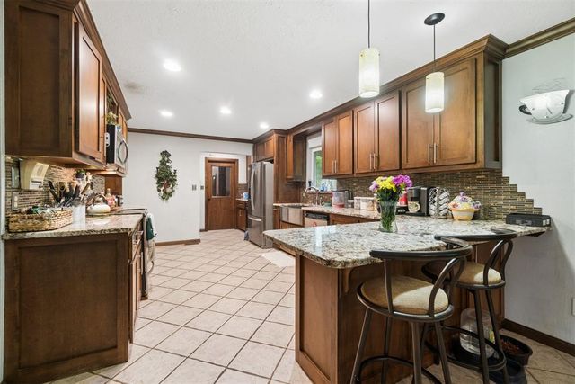 2415 Weatherford Drive, Norman, OK 73071