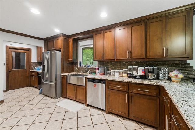 2415 Weatherford Drive, Norman, OK 73071