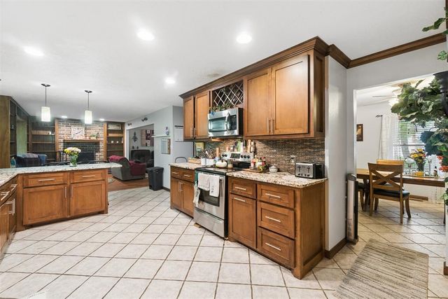 2415 Weatherford Drive, Norman, OK 73071