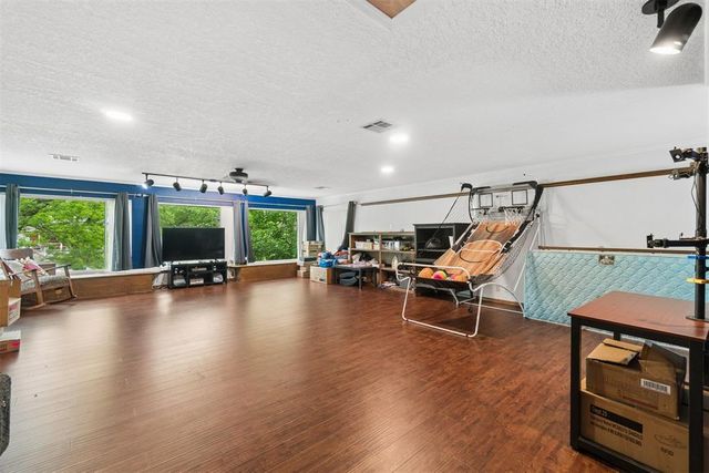 2415 Weatherford Drive, Norman, OK 73071