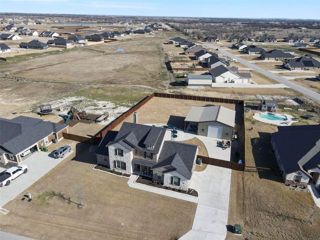 136 Meadow Vista Drive, Rhome, TX 76078