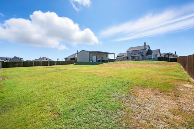 136 Meadow Vista Drive, Rhome, TX 76078