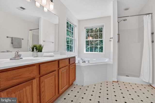 2882 PORTOBELLO CT, Waldorf, MD 20603
