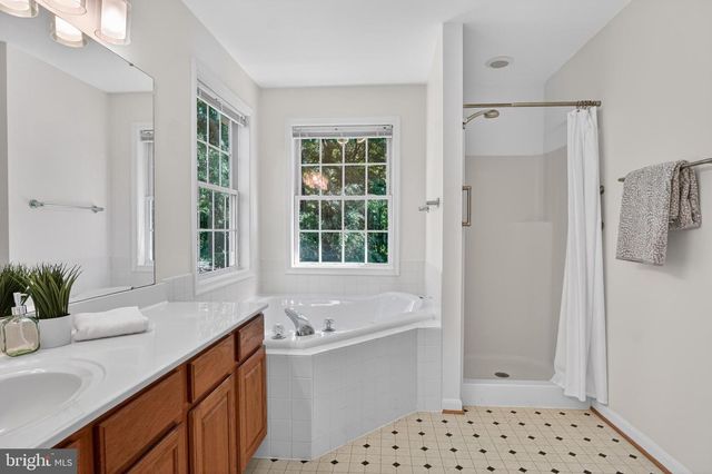 2882 PORTOBELLO CT, Waldorf, MD 20603