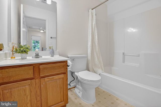 2882 PORTOBELLO CT, Waldorf, MD 20603