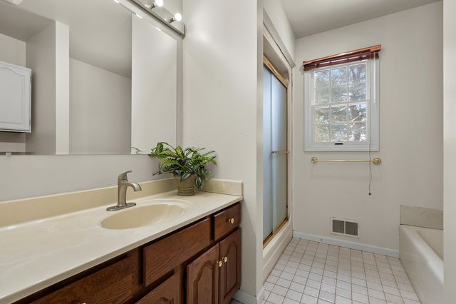 6290 Liteolier Street, Portage City, MI 49024