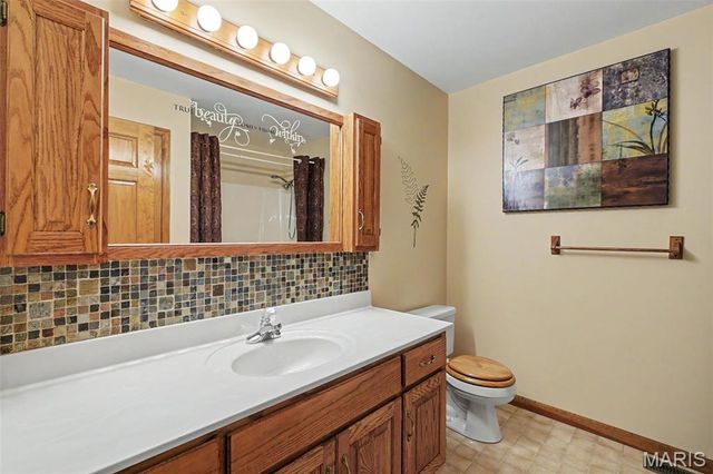 151 Plantation Drive, Troy, MO 63379