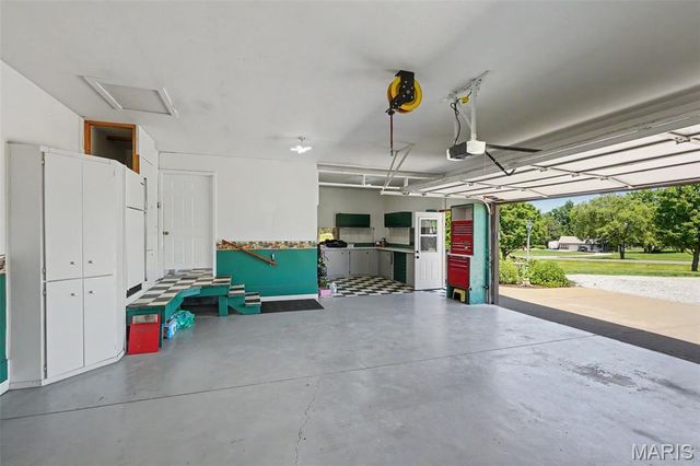 151 Plantation Drive, Troy, MO 63379
