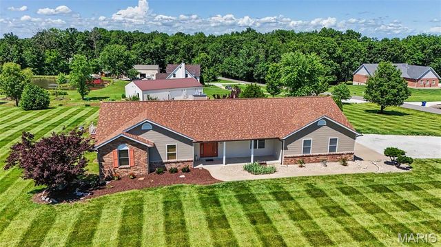 151 Plantation Drive, Troy, MO 63379