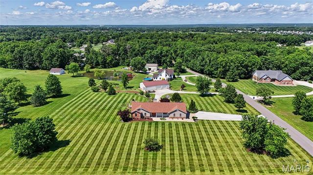 151 Plantation Drive, Troy, MO 63379