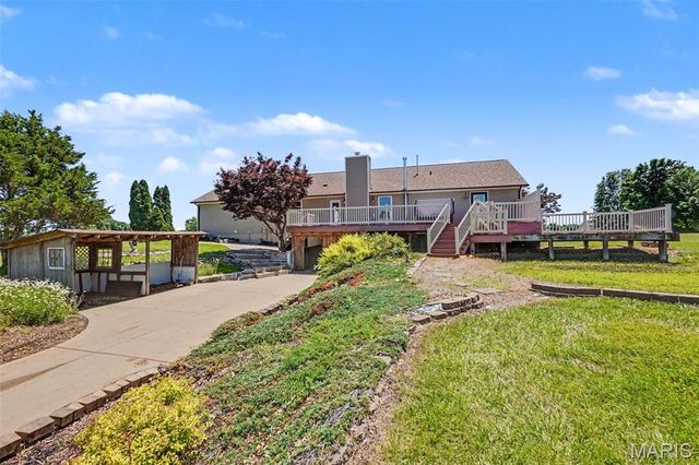 151 Plantation Drive, Troy, MO 63379