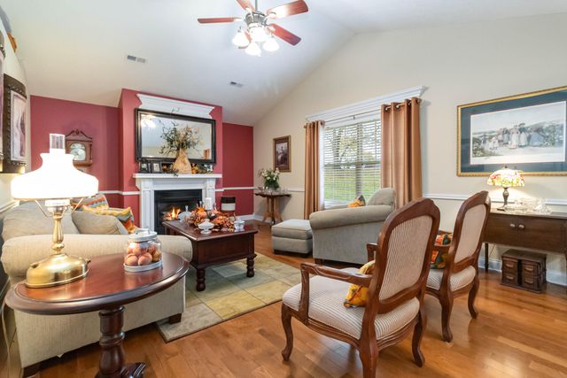 11 Pinnacle Pointe, Somerset, KY 42503