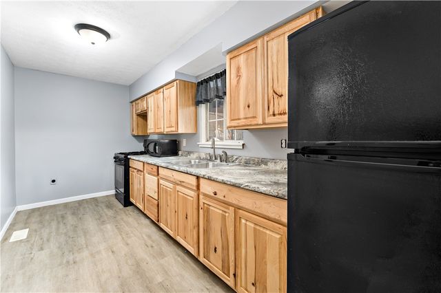 502 Washington Ave, New Galilee, PA 16141