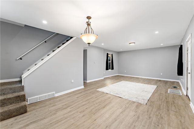 502 Washington Ave, New Galilee, PA 16141