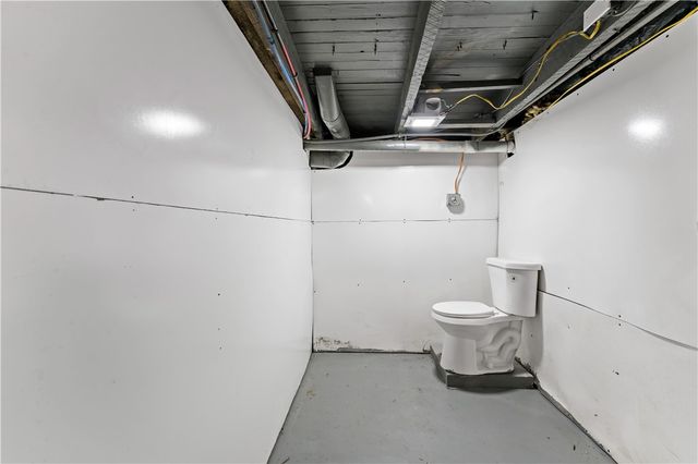 502 Washington Ave, New Galilee, PA 16141