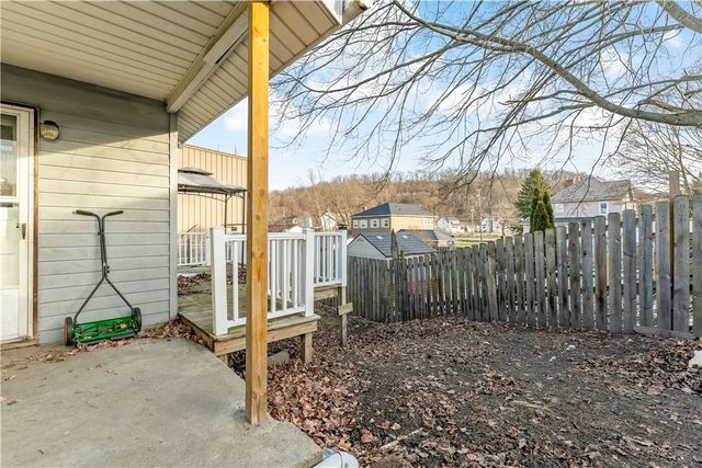 502 Washington Ave, New Galilee, PA 16141