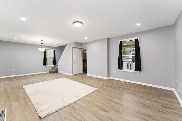 502 Washington Ave, New Galilee, PA 16141