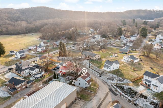 502 Washington Ave, New Galilee, PA 16141