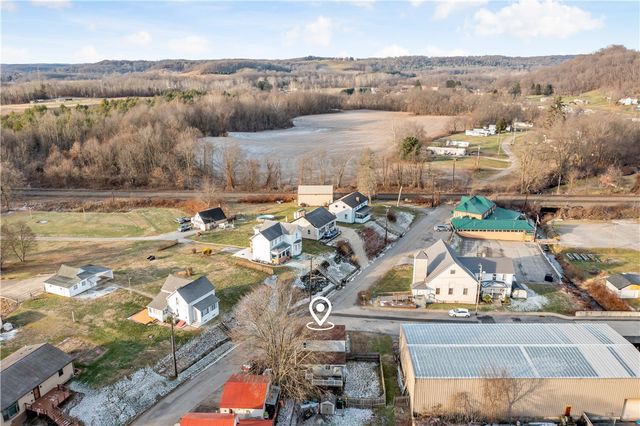 502 Washington Ave, New Galilee, PA 16141