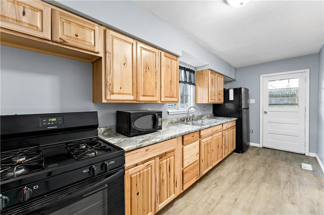 502 Washington Ave, New Galilee, PA 16141