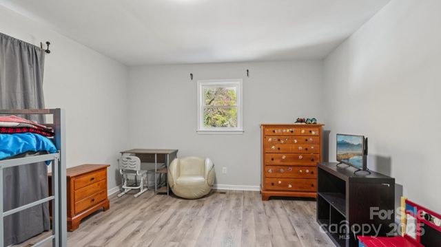 1608 Sharon Road, Winston Salem, NC 27103