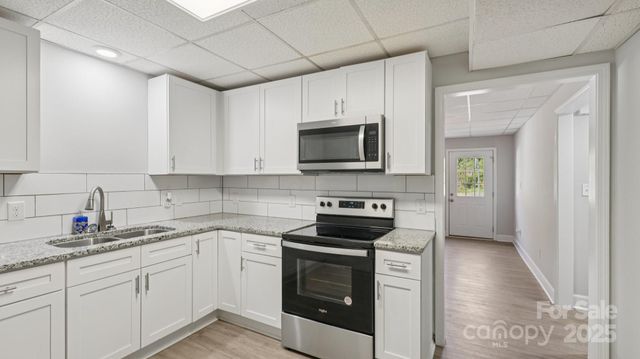 1608 Sharon Road, Winston Salem, NC 27103